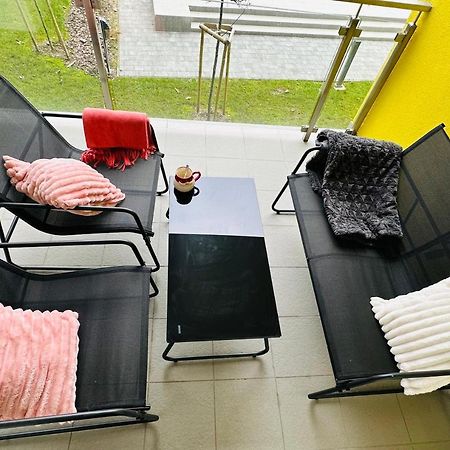Medences Panoramas Balatom Apartman Siófok Kültér fotó